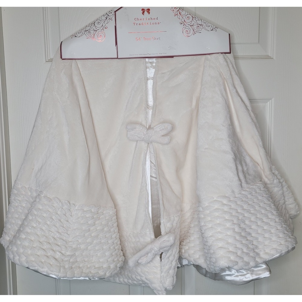 Cherished Traditions 54" Off White Christmas Tree Skirt - Brand New w/ Tags